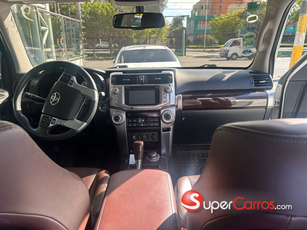2017 Toyota 4 Runner Limited — foto 7 / 8