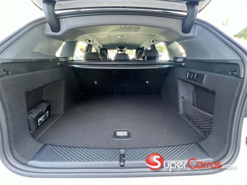 2026 BMW X 3 X-DRIVE — foto 3 / 8