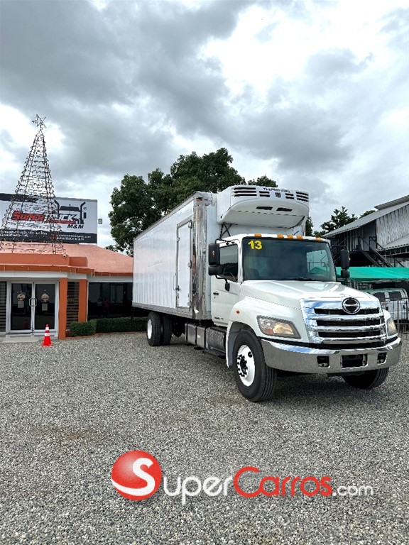2013 Hino 338