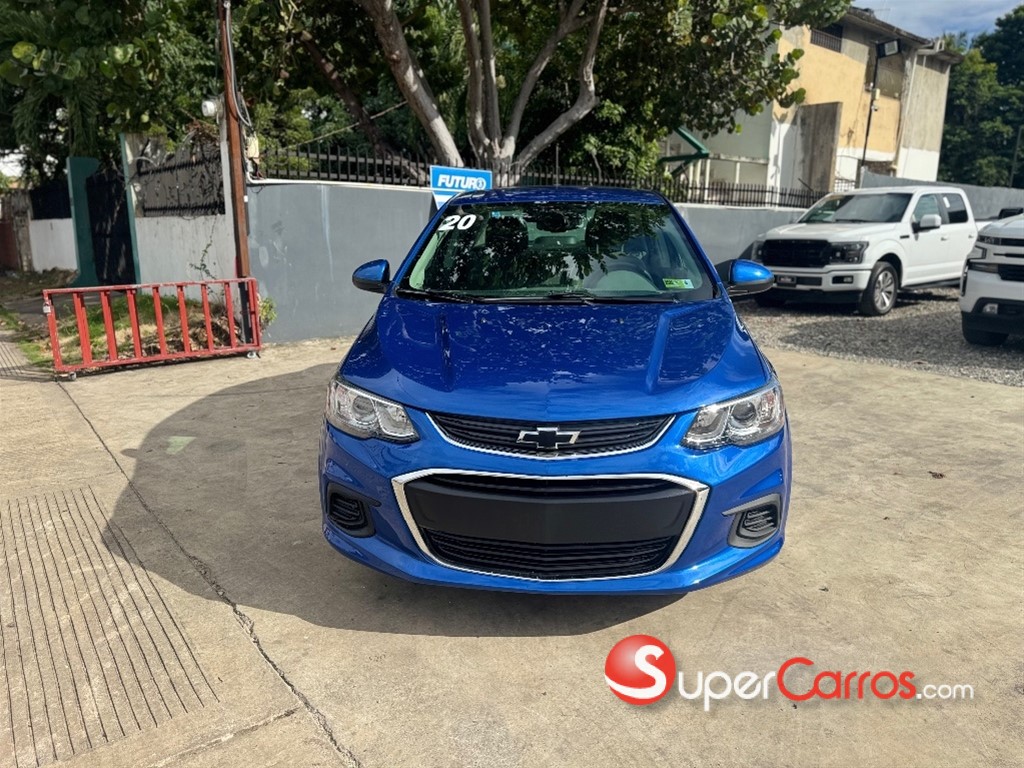 2020 Chevrolet Sonic LT — foto 2 / 12