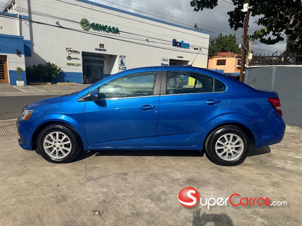 2020 Chevrolet Sonic LT — foto 4 / 12