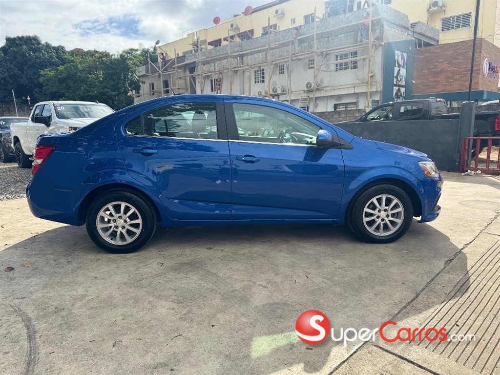 2020 Chevrolet Sonic LT — foto 6 / 12