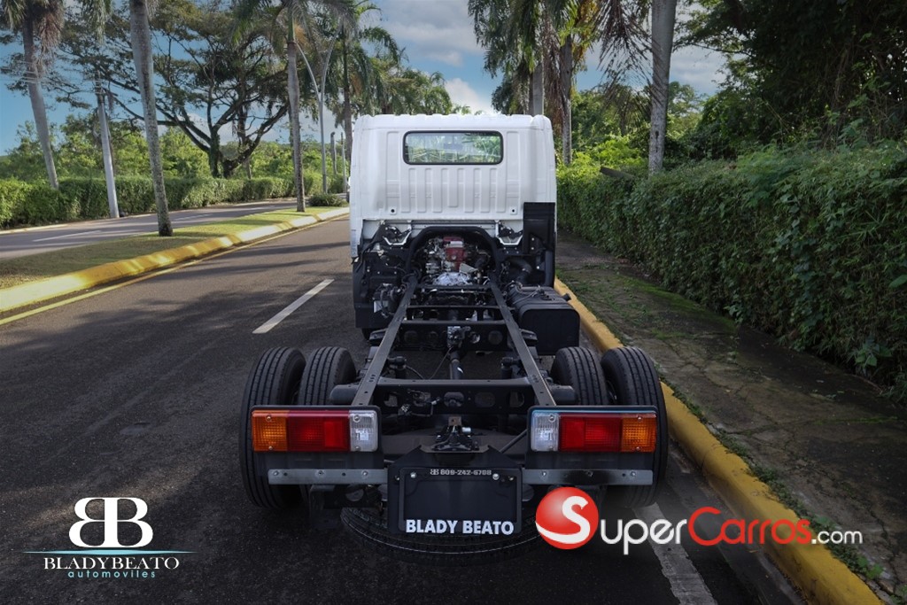2024 Hino 300 — foto 5 / 9