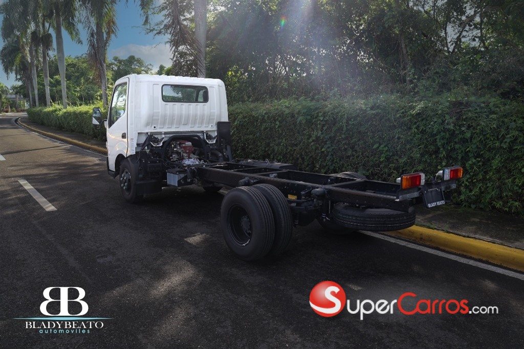 2024 Hino 300 — foto 6 / 9