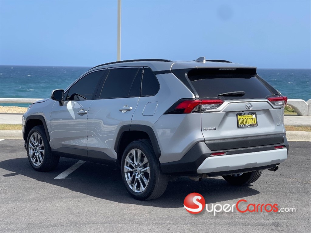2020 Toyota RAV4 LE PLUS — foto 4 / 9