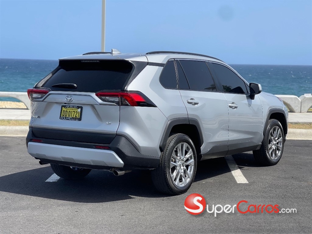 2020 Toyota RAV4 LE PLUS — foto 6 / 9