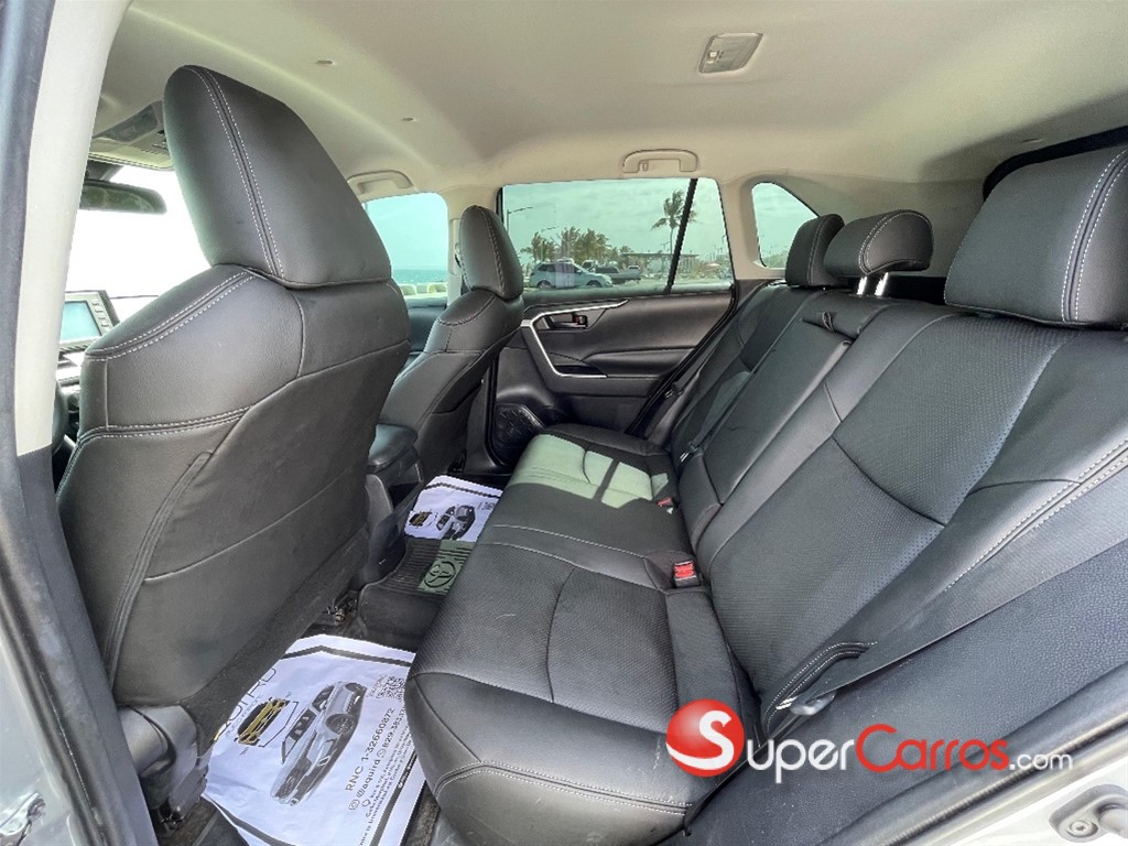 2020 Toyota RAV4 LE PLUS — foto 7 / 9