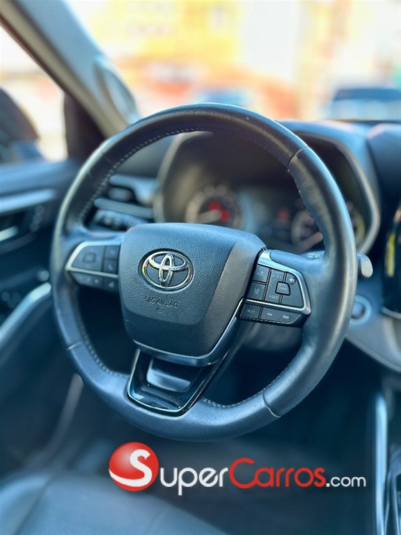 2020 Toyota Highlander Limited — foto 10 / 12