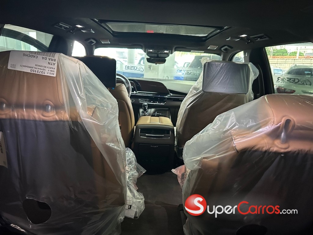 2024 Cadillac Escalade Premium Luxury — foto 8 / 8