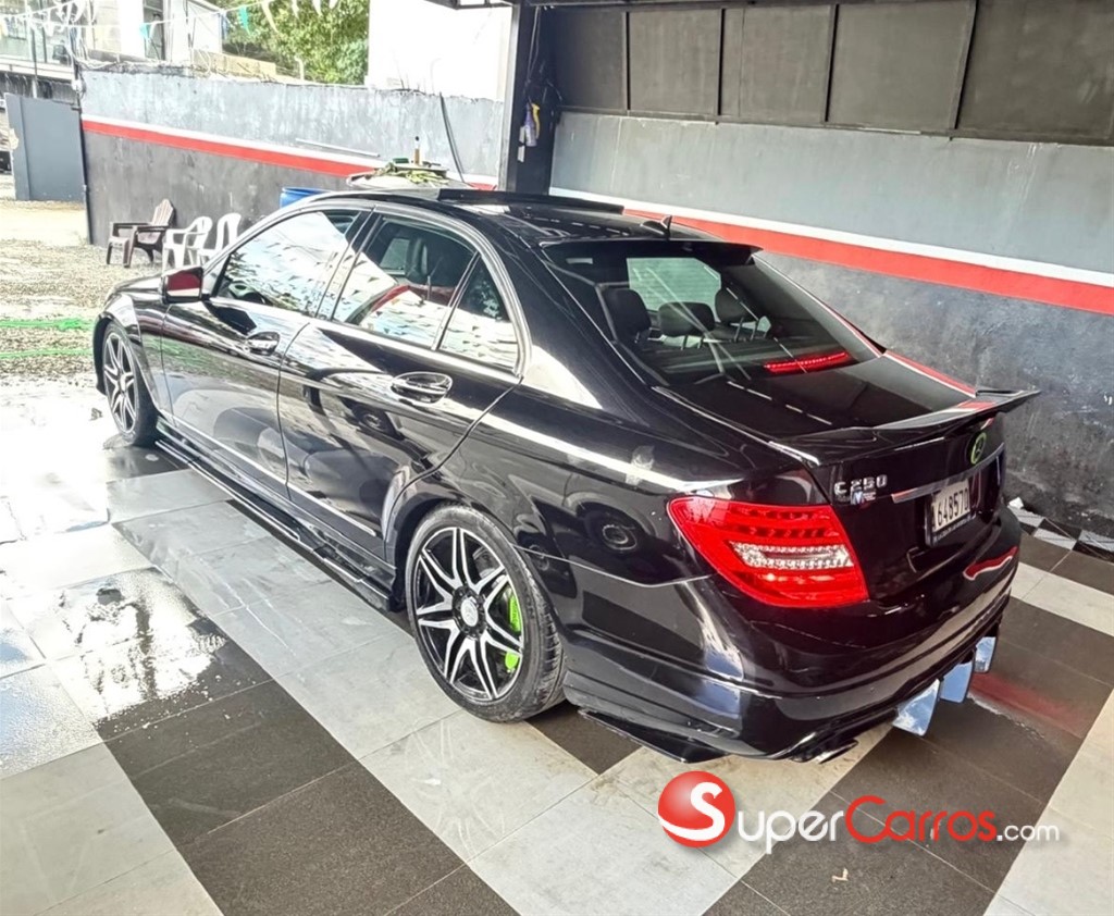 2013 Mercedes-Benz Clase C 250 — foto 4 / 12