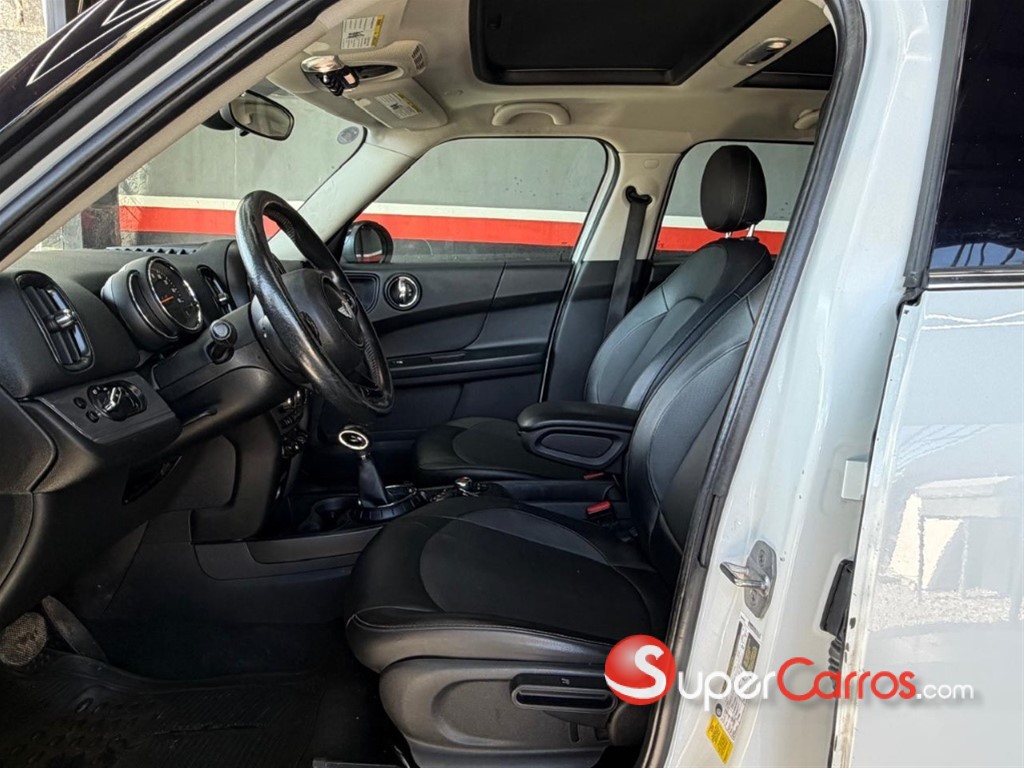 2017 Mini Cooper Countryman S — foto 8 / 12