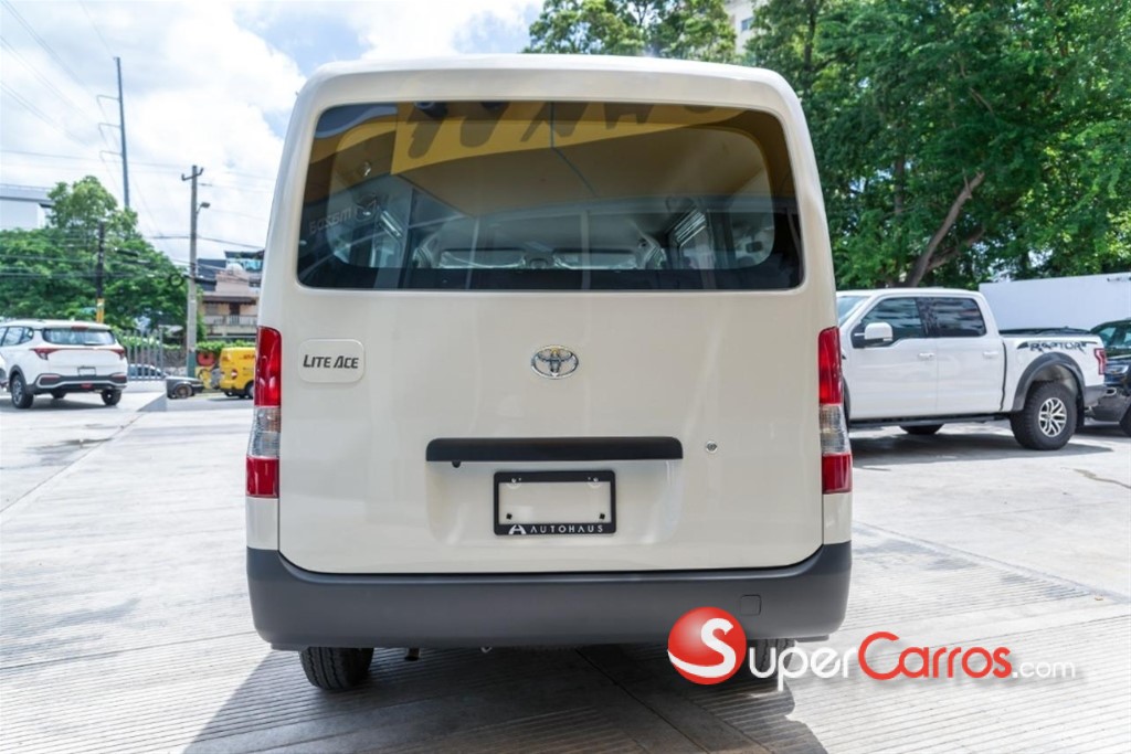 2026 Toyota Town-Ace Gran max — foto 8 / 9