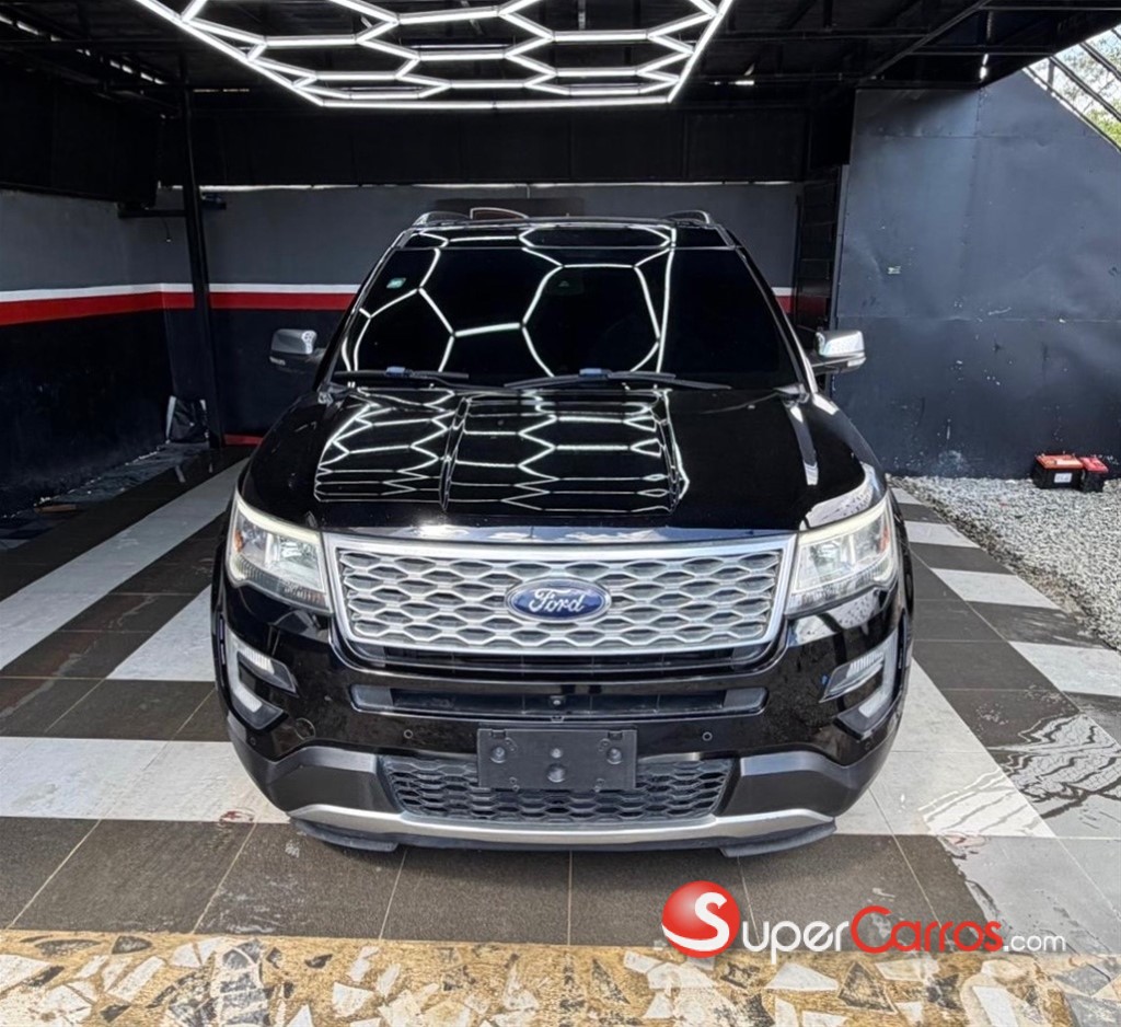 2017 Ford Explorer Platinum — foto 2 / 12