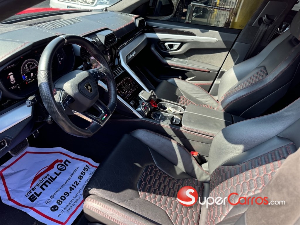 2020 Lamborghini Urus — foto 11 / 12