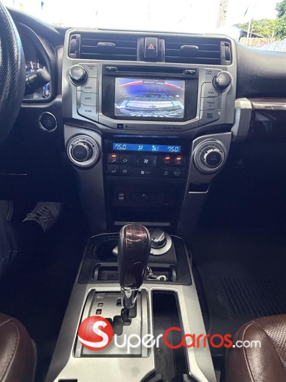 2017 Toyota 4 Runner Limited — foto 10 / 12