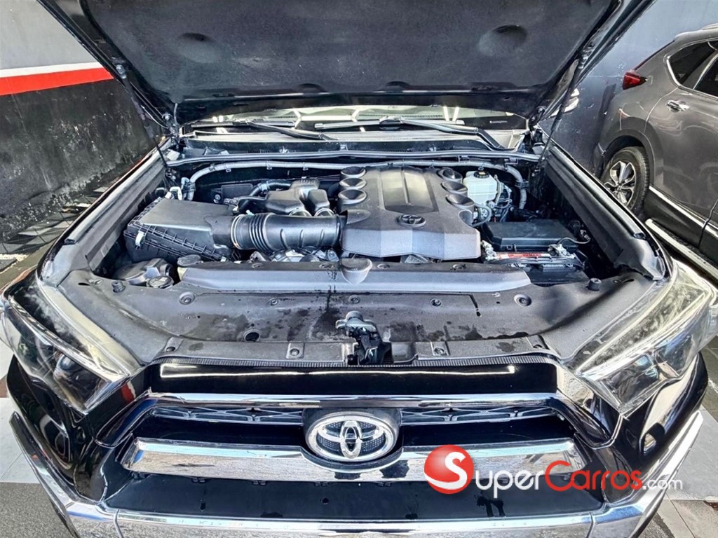 2017 Toyota 4 Runner Limited — foto 11 / 12