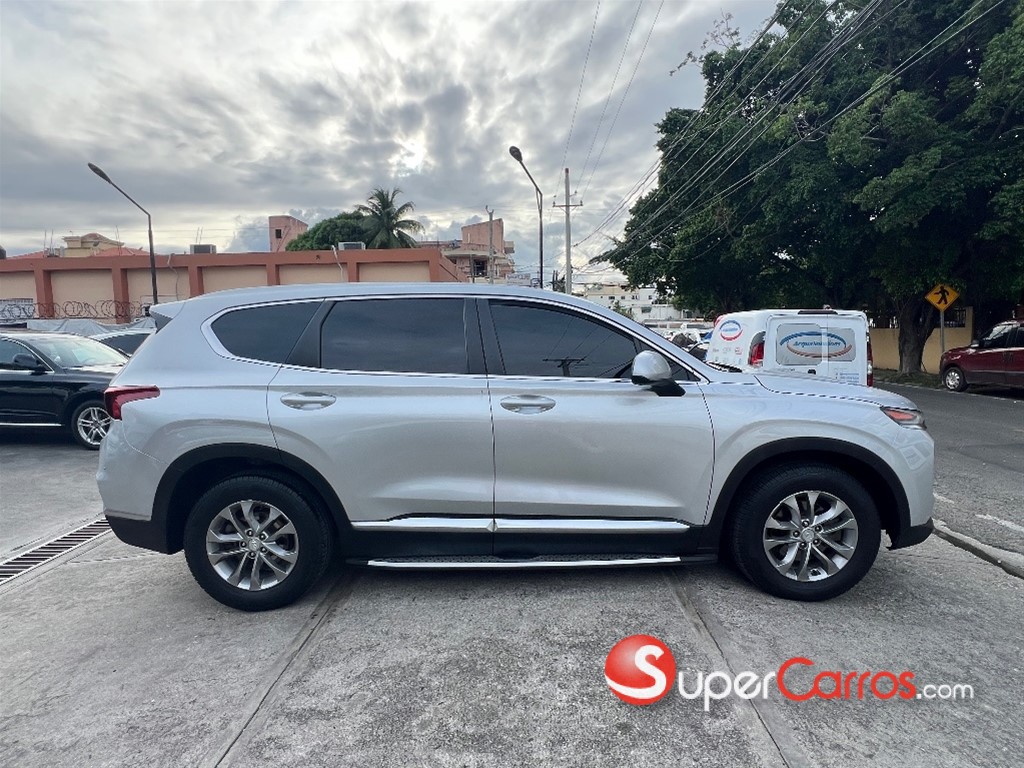 2019 Hyundai Santa Fe SE — foto 4 / 12