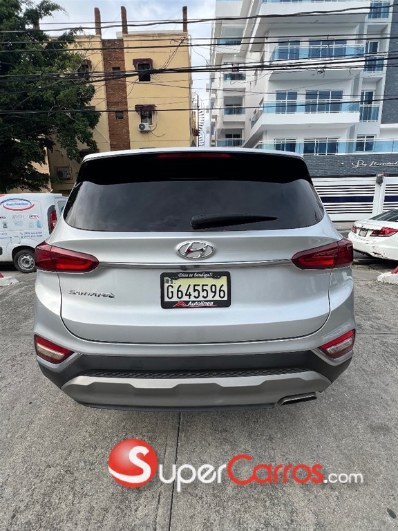 2019 Hyundai Santa Fe SE — foto 6 / 12