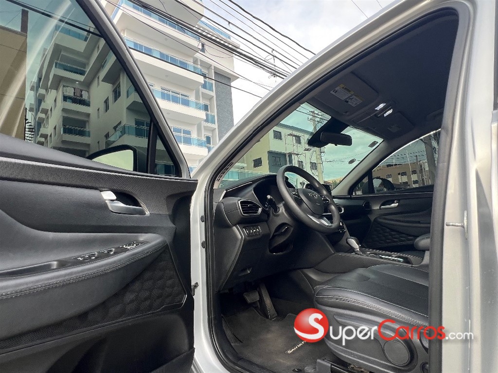 2019 Hyundai Santa Fe SE — foto 8 / 12