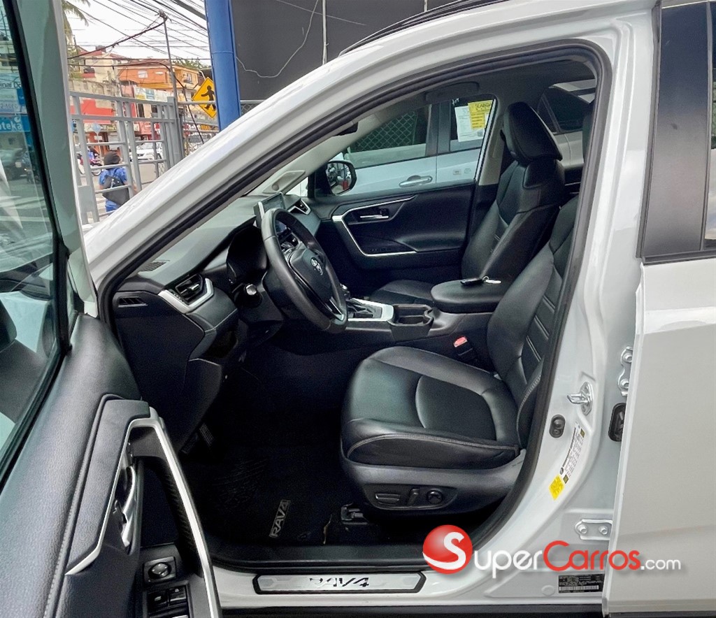 2019 Toyota RAV4 Limited — foto 7 / 12