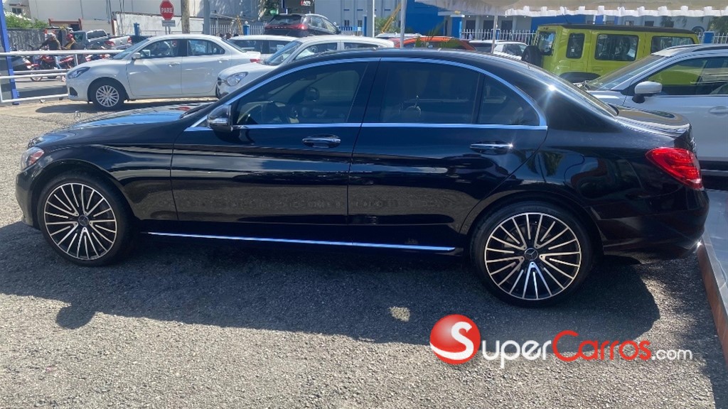 2015 Mercedes-Benz Clase C 300 4 Matic — foto 3 / 5