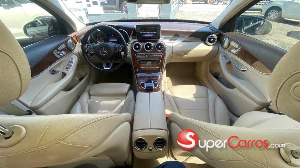 2015 Mercedes-Benz Clase C 300 4 Matic — foto 4 / 5