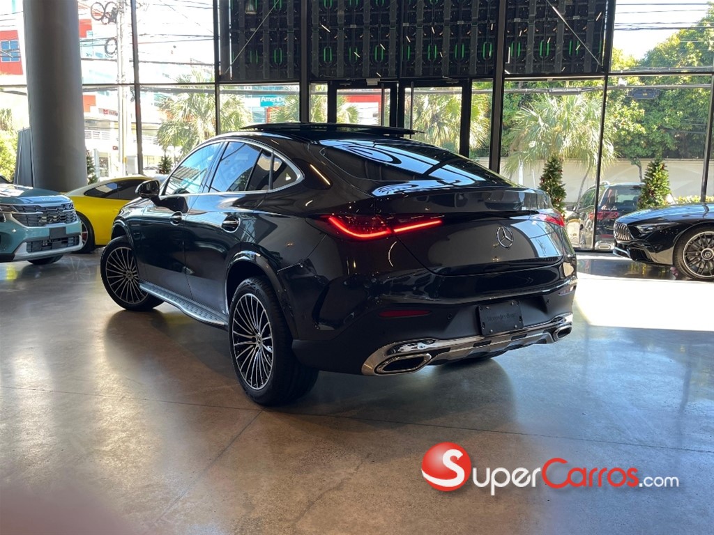 2025 Mercedes-Benz Clase GLC 200 Coupe — foto 2 / 9
