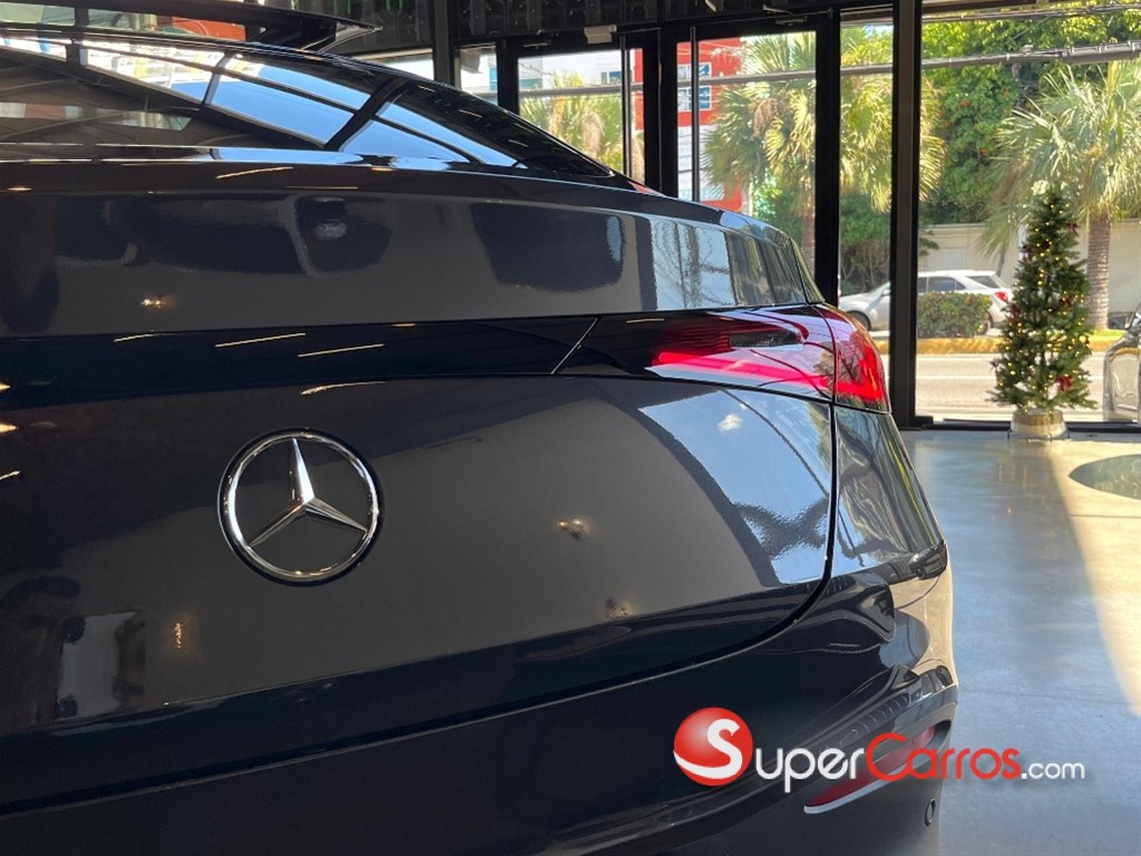 2025 Mercedes-Benz Clase GLC 200 Coupe — foto 3 / 9