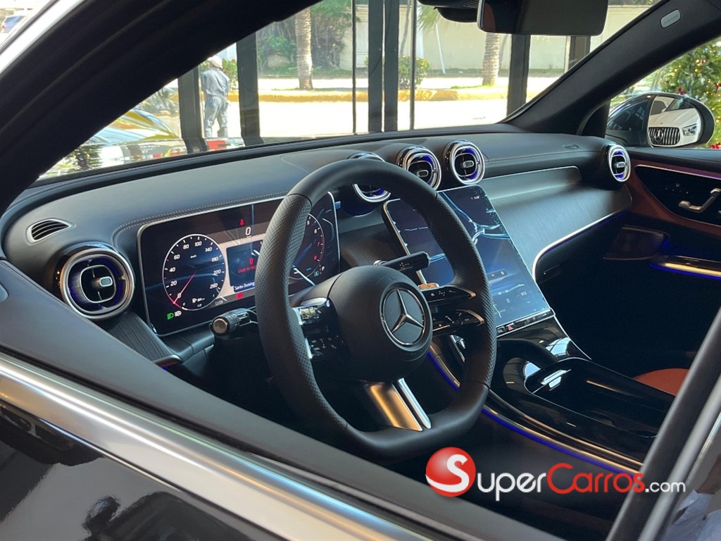 2025 Mercedes-Benz Clase GLC 200 Coupe — foto 5 / 9