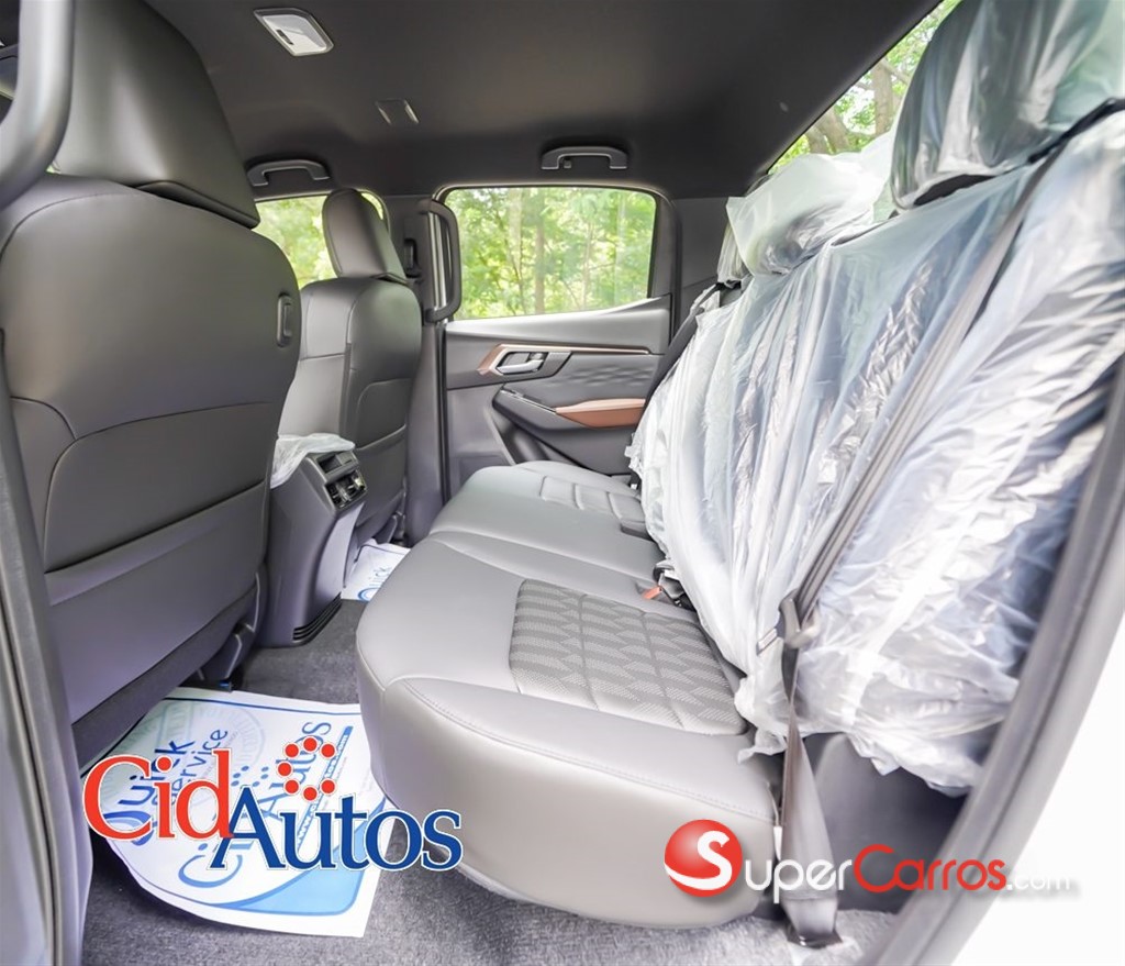 2027 Isuzu DMAX LSE — foto 12 / 12