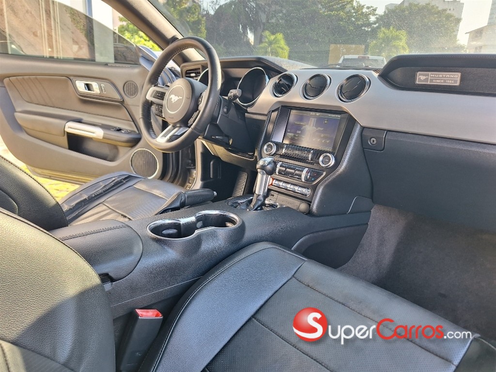 2015 Ford Mustang — foto 4 / 9