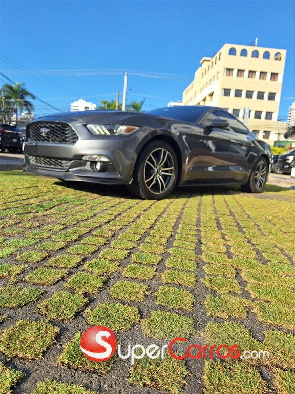 2015 Ford Mustang — foto 8 / 9
