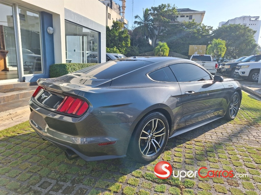 2015 Ford Mustang — foto 9 / 9