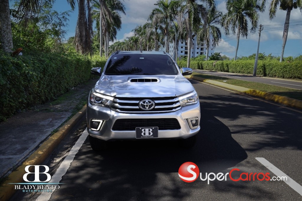 2018 Toyota Hilux — foto 2 / 12