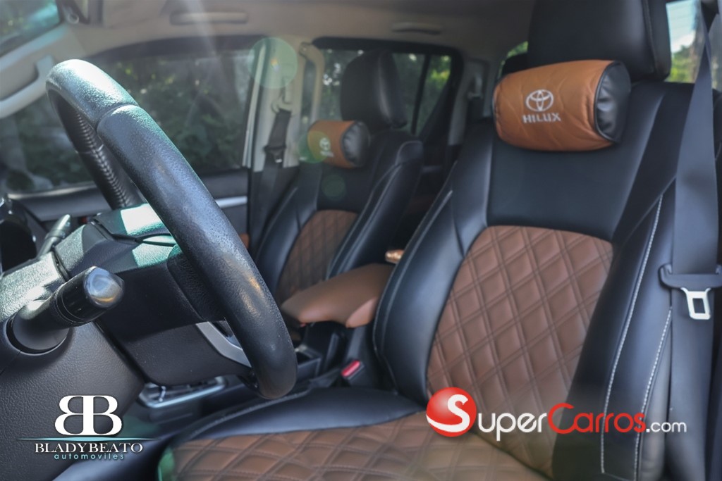 2018 Toyota Hilux — foto 11 / 12