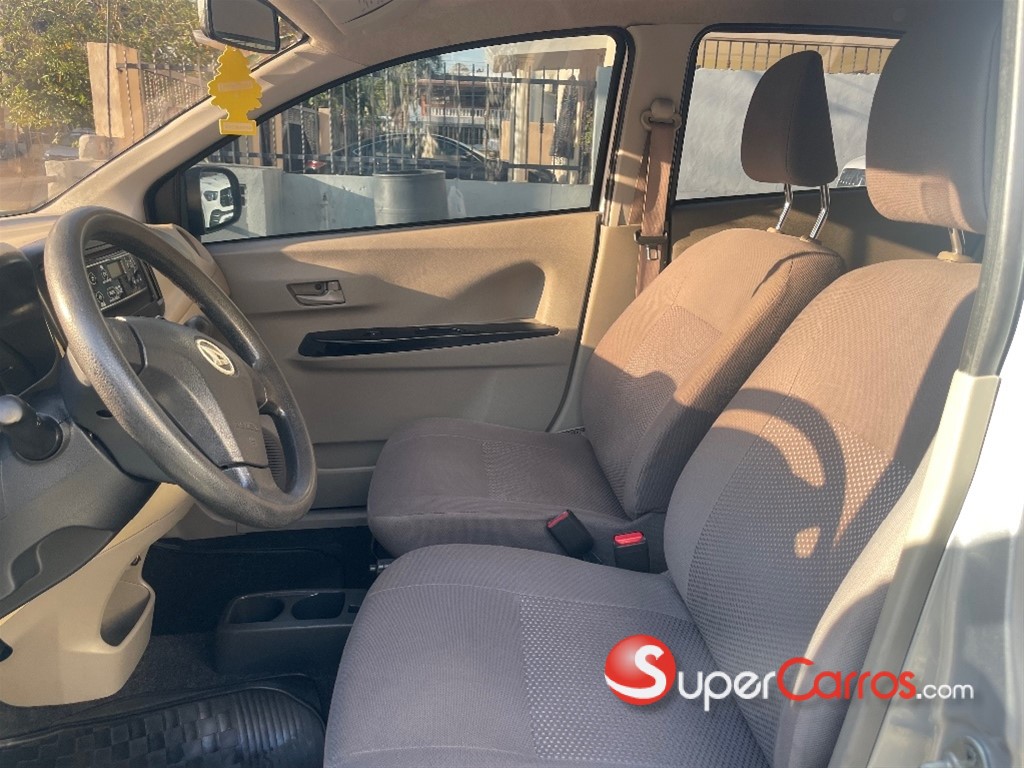 2016 Daihatsu Mira — foto 4 / 10