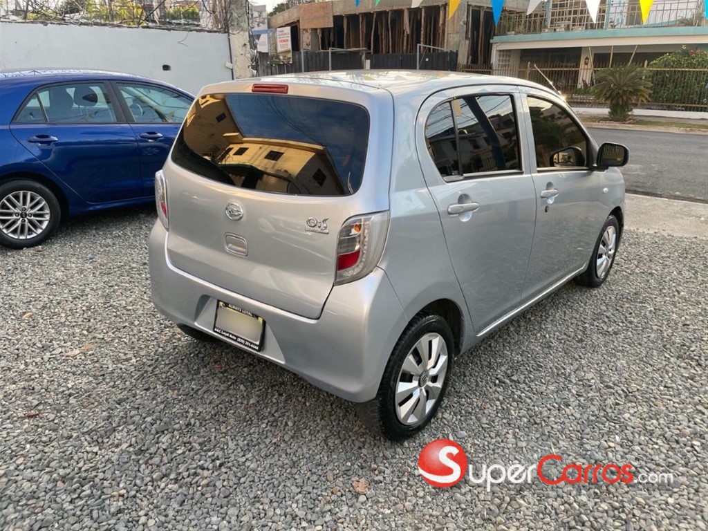 2016 Daihatsu Mira — foto 7 / 10