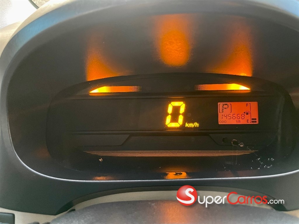 2016 Daihatsu Mira — foto 10 / 10