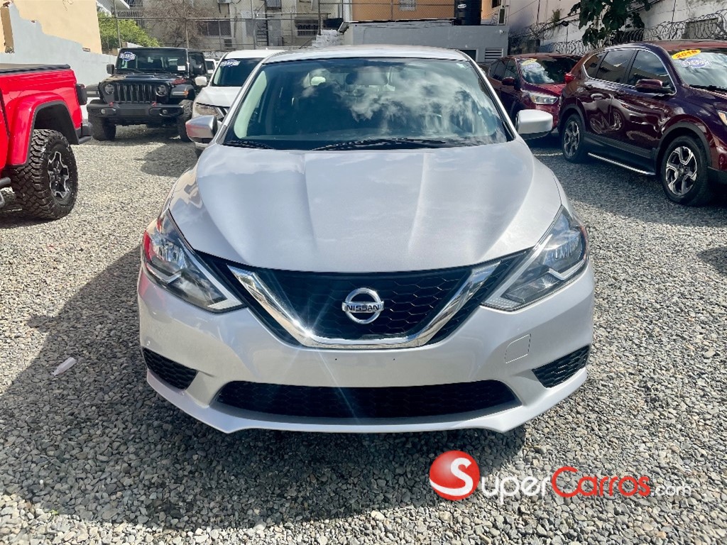 2017 Nissan Sentra — foto 1 / 8