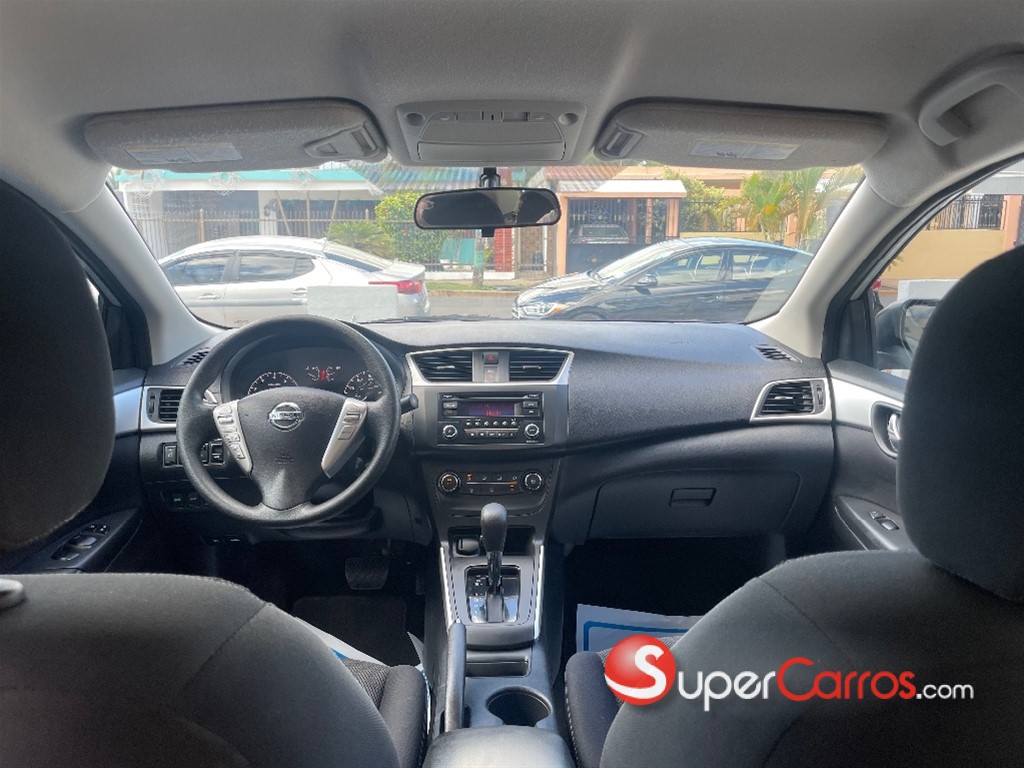 2017 Nissan Sentra — foto 7 / 8