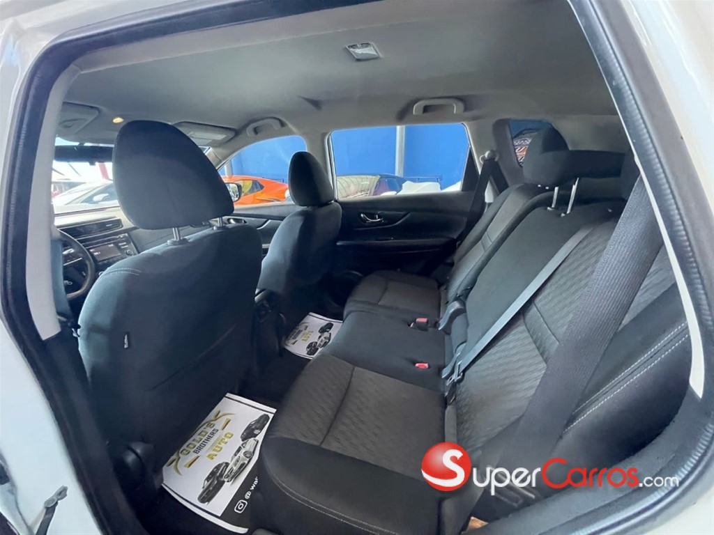 2017 Nissan Sentra — foto 8 / 8