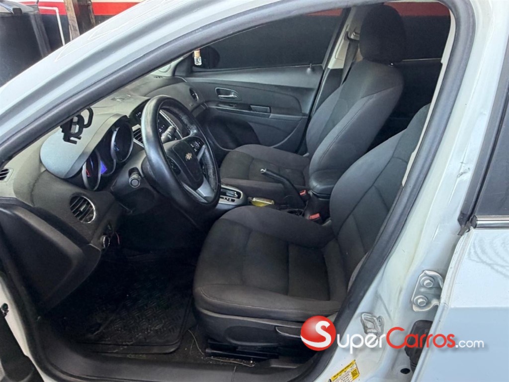 2013 Chevrolet Cruze LT — foto 8 / 12