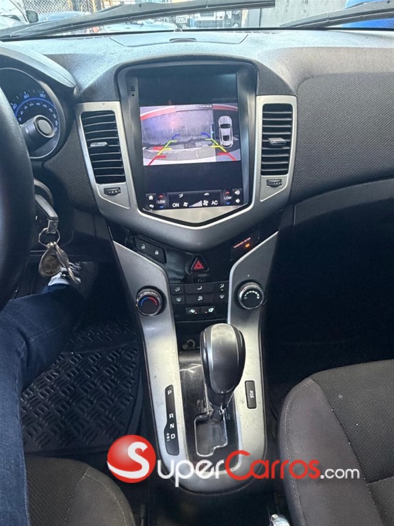 2013 Chevrolet Cruze LT — foto 10 / 12