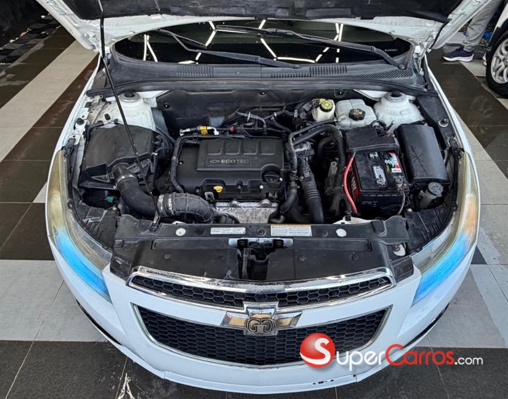 2013 Chevrolet Cruze LT — foto 12 / 12