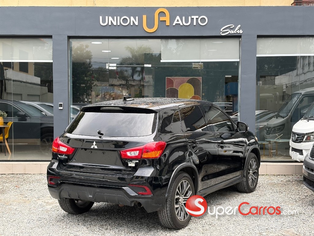 2019 Mitsubishi Motors Outlander Sport — foto 2 / 10