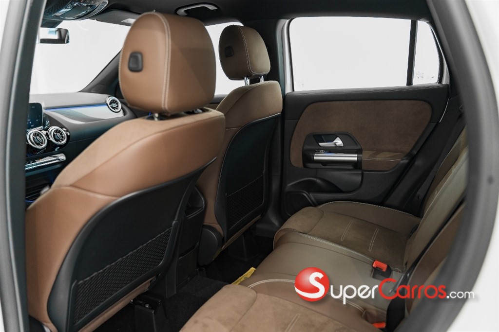 2026 Mercedes-Benz Clase GLA 200 AMG LINE — foto 7 / 11