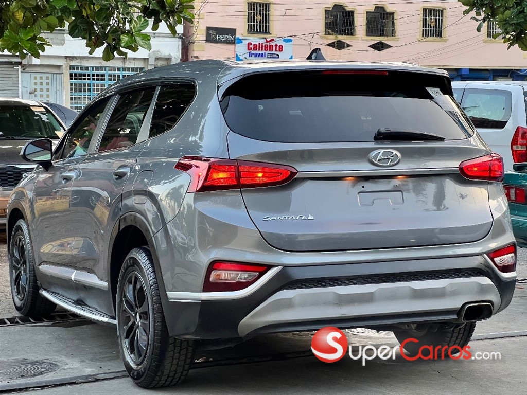 2019 Hyundai Santa Fe SE — foto 3 / 9