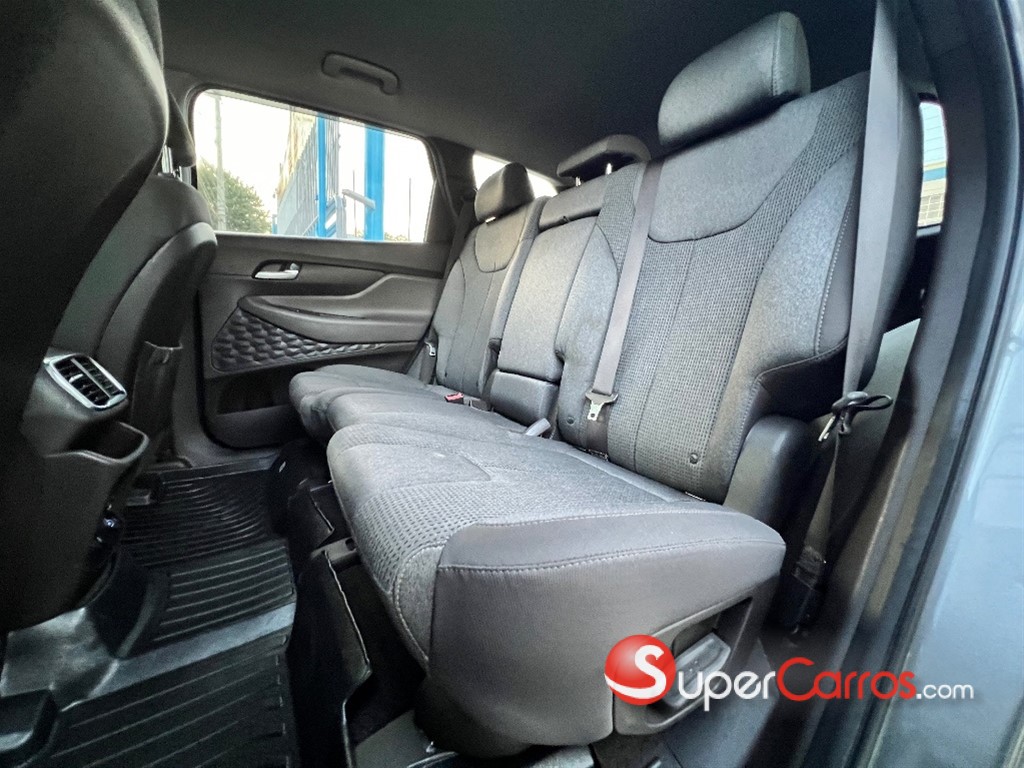 2019 Hyundai Santa Fe SE — foto 8 / 9