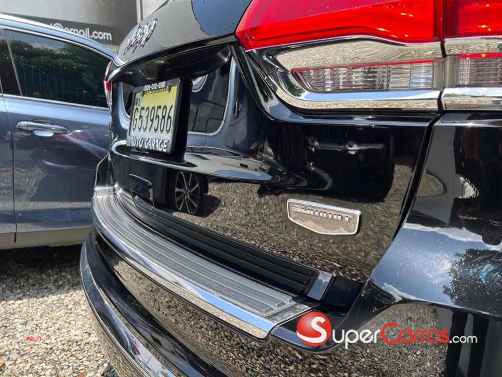 2017 Jeep Grand Cherokee SUMMIT — foto 2 / 11