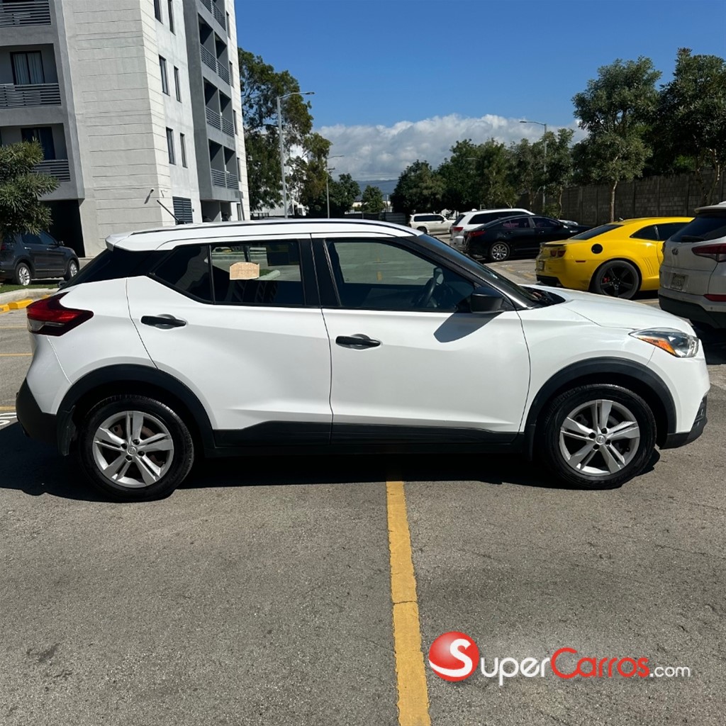 2020 Nissan Kicks — foto 8 / 10